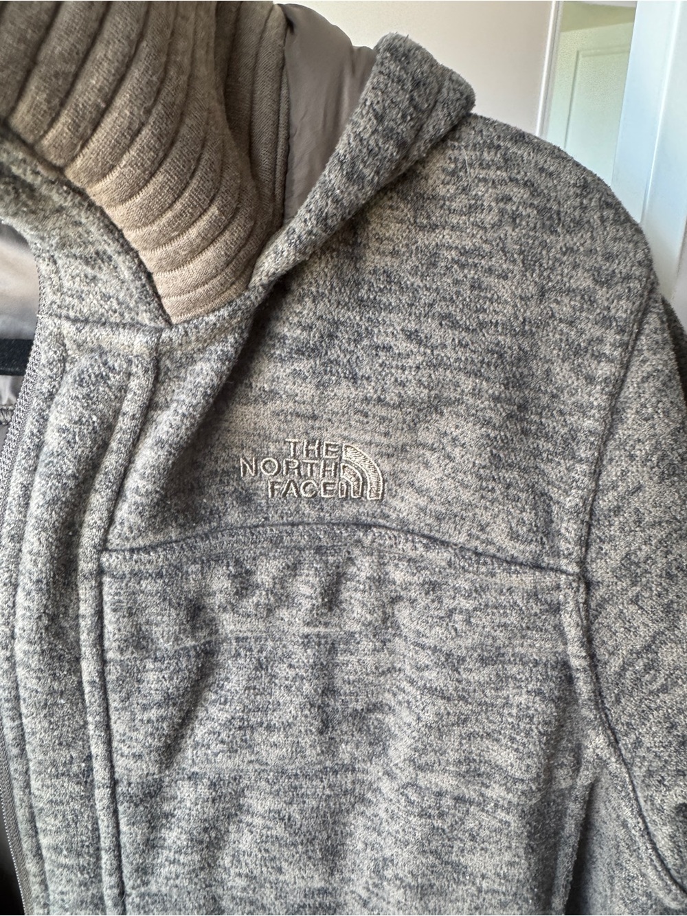 The North Face Women’s Hooded PrimaLoft Insulated Grey Green Parka Jacket Size L - Picture 7 of 8